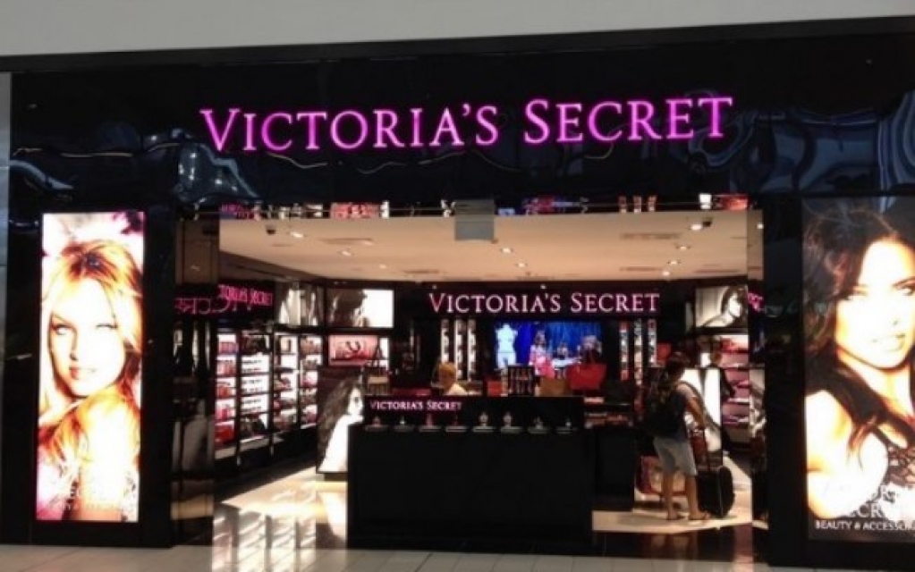 Victoria’s Secret tem queda de 37% no lucro e fecha 251 lojas nos EUA e Canadá