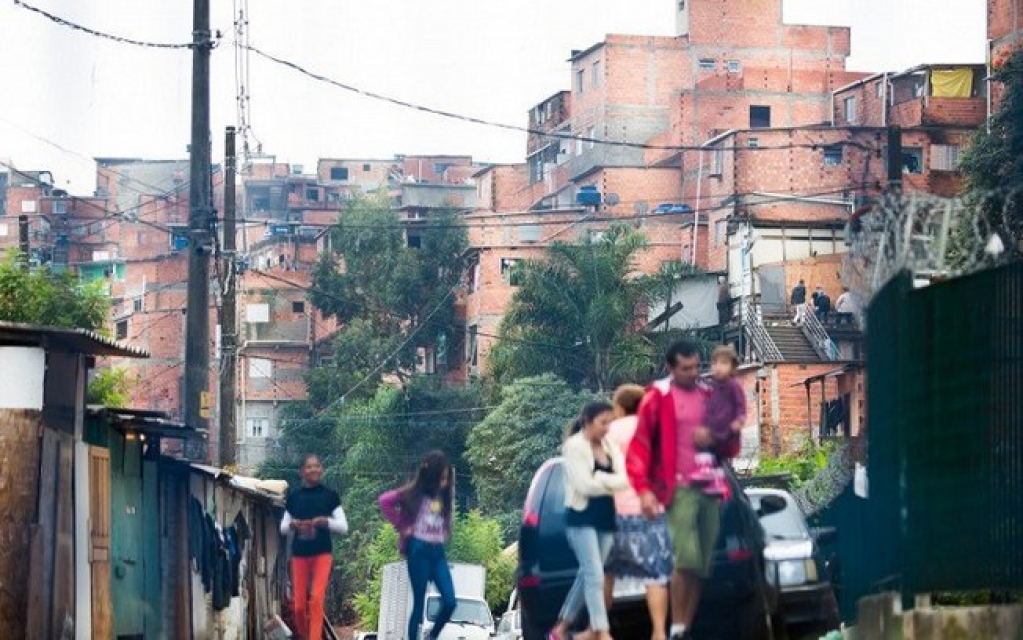 Favelas do Rio tem mais óbitos por Covid-19 que Paraná e mais 12 estados