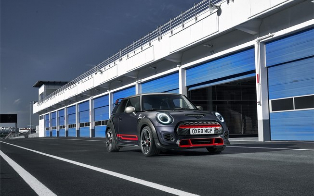 Mini JCW GP terá 25 unidades vendidas no Brasil