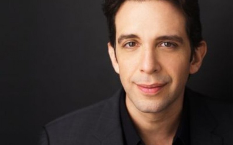 Nick Cordero segue internado e médicos orientam esposa a se despedir