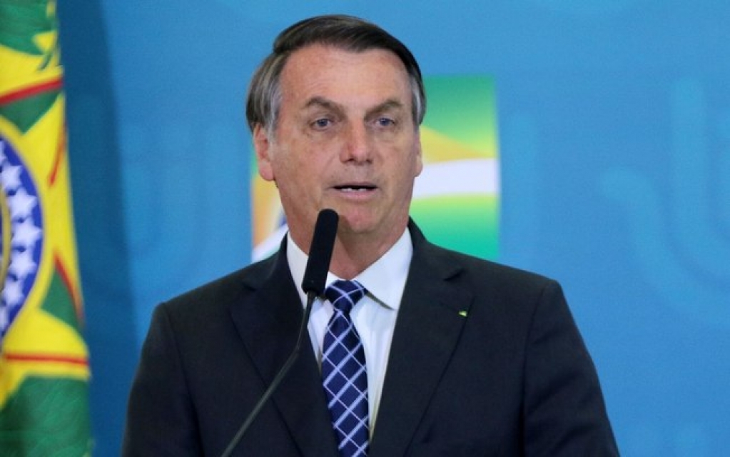 Bolsonaro ameaça tirar Brasil de OMS por "viés ideológico"