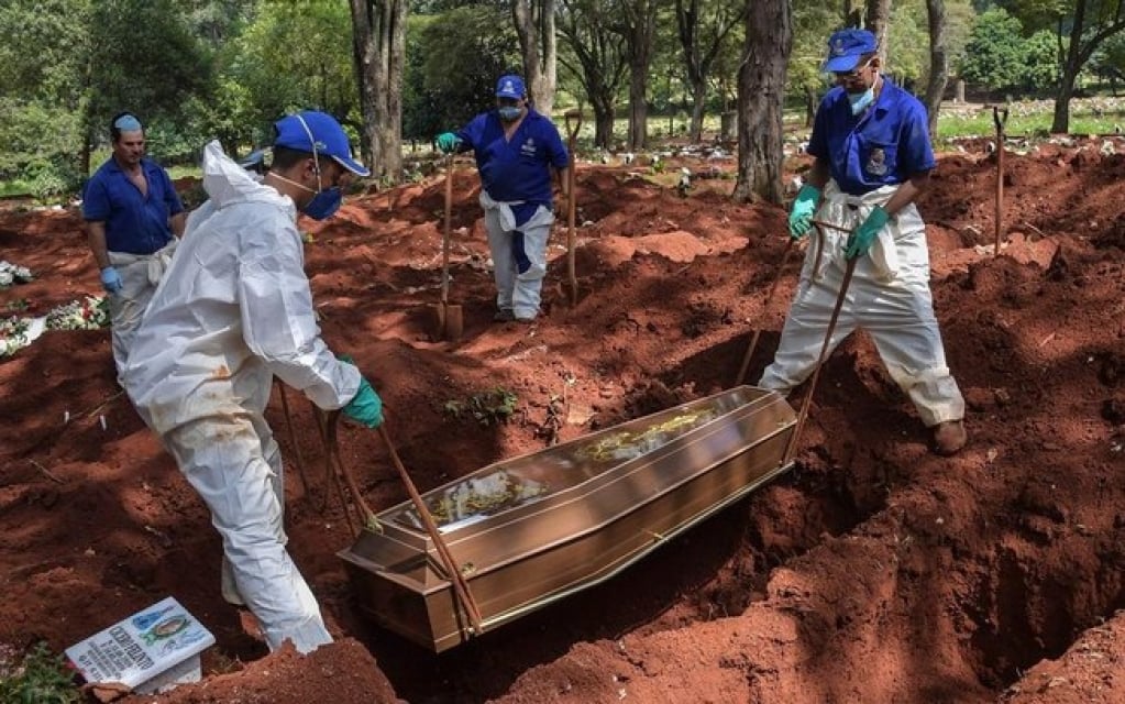 Brasil tem 1.382 mortes e 12.581 novos casos em 24 horas