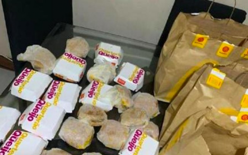 Criança de 5 anos compra 23 sanduíches do McDonald's pelo celular da mãe