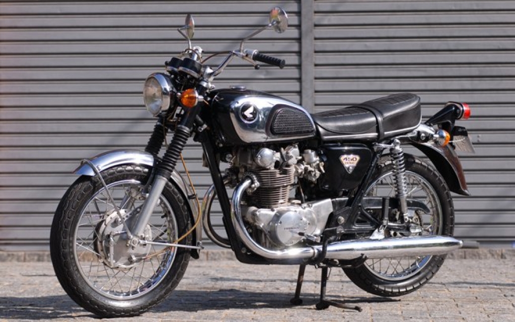 Confira a incrível história da Honda CB 450 DOHC Black Bomber