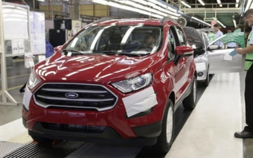 Ford volta a produzir EcoSport e Ka em fábrica na Bahia