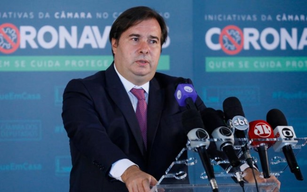 Rodrigo Maia: "Ninguém está sentindo falta dele no Ministério da educação"