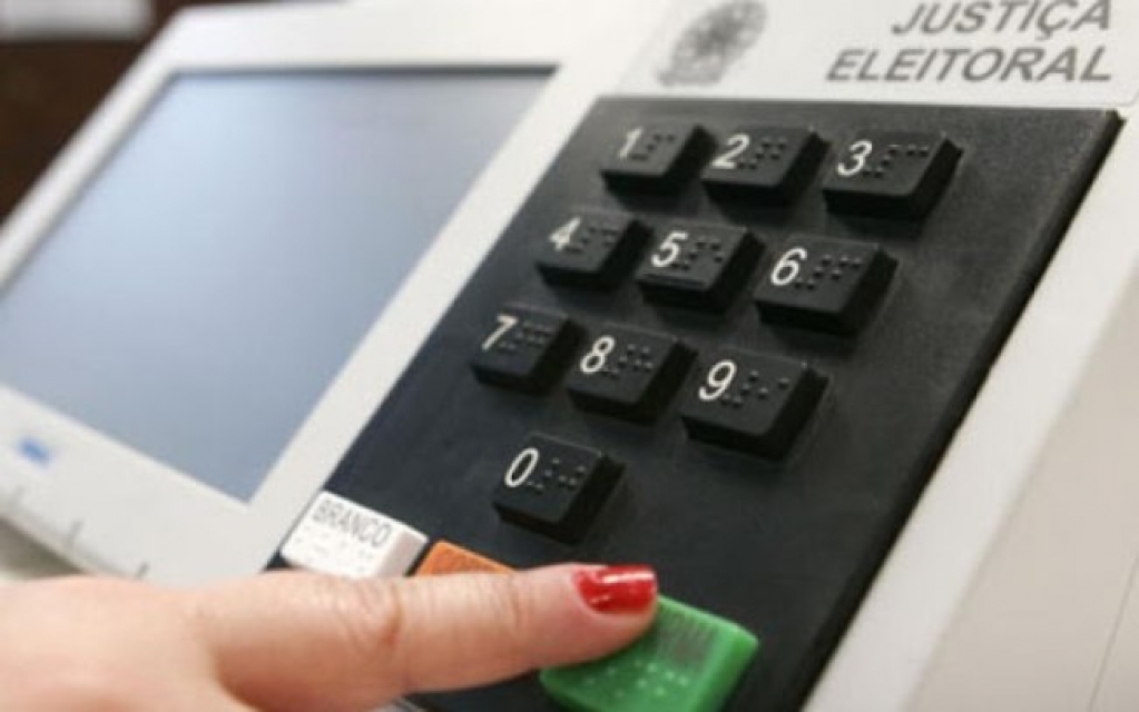 Senado aprova adiamento das eleições; projeto segue para Câmara