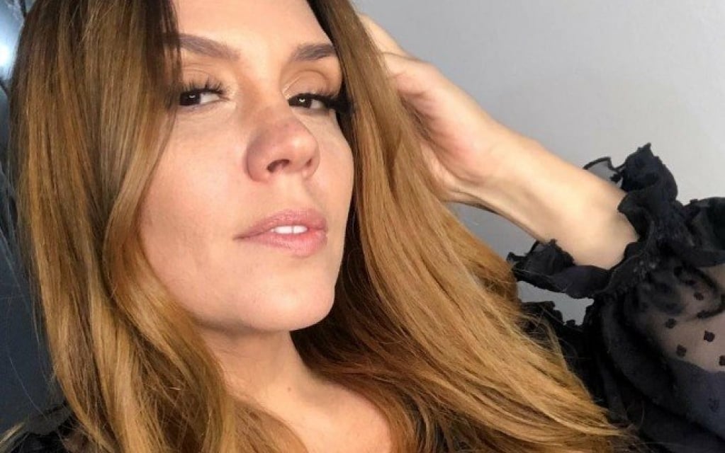 Fã do ator de "365 Dias", Simony assume namoro com sertanejo Felipe Rodriguez