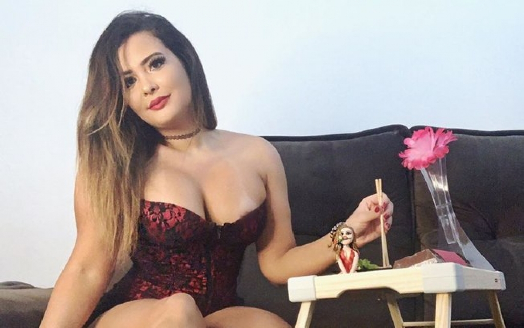 A influencer Geisy Arruda fará live com o iG nesta sexta