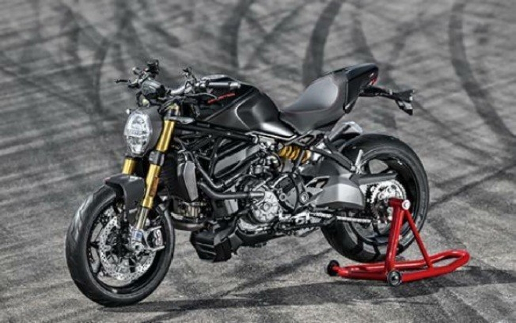 Ducati Monster 1200S chega em julho na nova cor preta ao Brasil