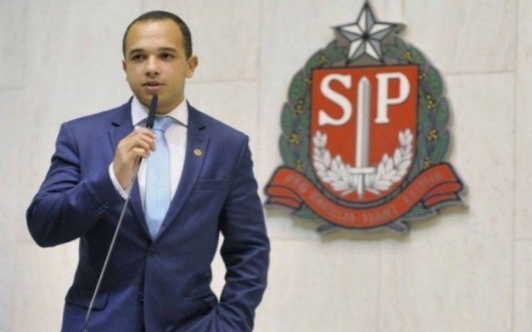 Deputados do PSL são afastados de atividades na Alesp