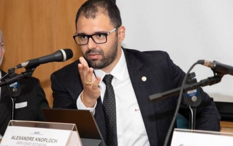 Deputado Knoploch do PSL baleou um advogado durante festa clandestina