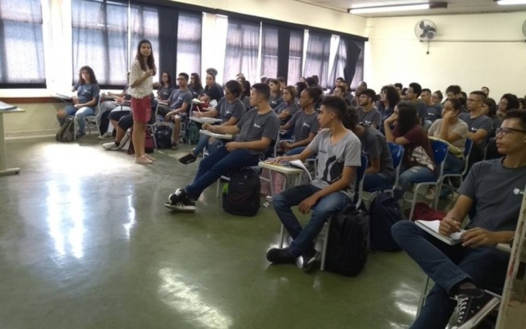 Câmara aprova mudança sobre quantidade mínima de dias letivos em escolas