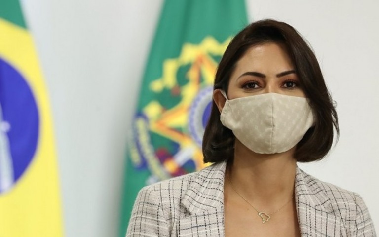 Estado de saúde de avó de Michelle Bolsonaro é gravíssimo