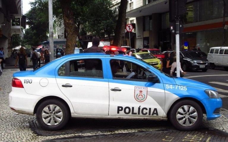 PM do Rio ocupa comunidades da zona oeste para combater guerra de traficantes