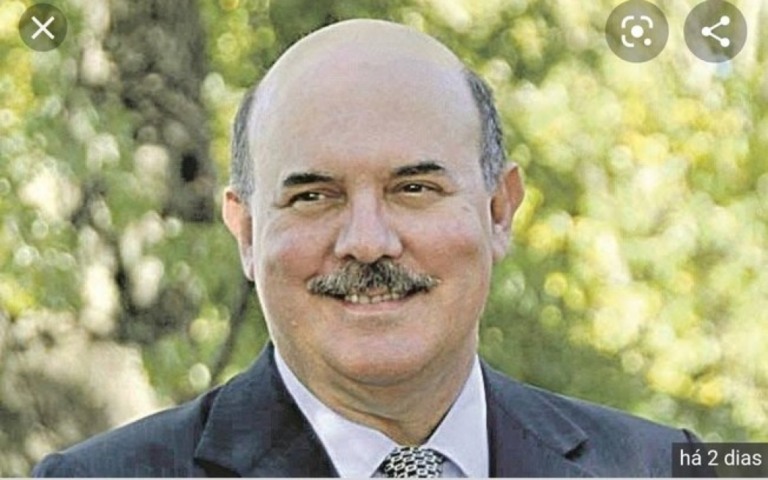 Novo ministro da educação fala em 'ensino profissionalizante' e união de forças