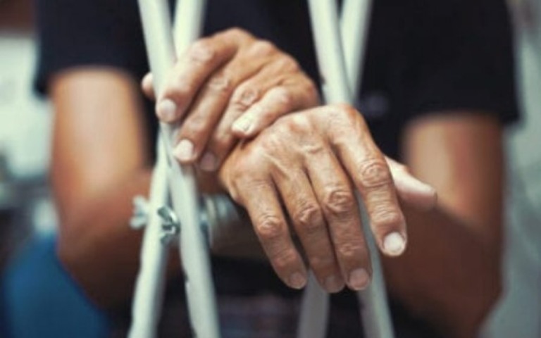 Idoso de 74 anos sobrevive ao cair do 8º andar em São Paulo