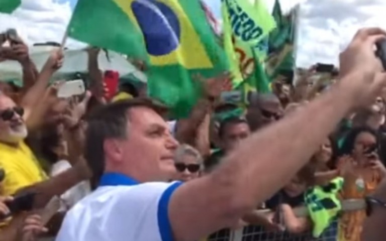 Bolsonaristas convocam atos de apoio ao presidente com pautas difusas
