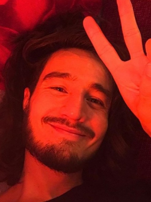 Tiago Iorc afirma que não fala palavrão e gera piadas no Twitter