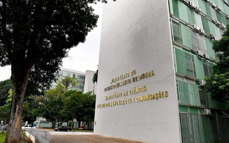 Ministério da Ciência anuncia reestruturação no Inpe após polêmicas