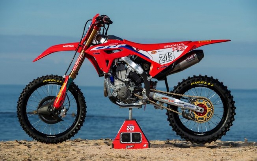 Honda CRF 450R estreia com novidades na linha 2021