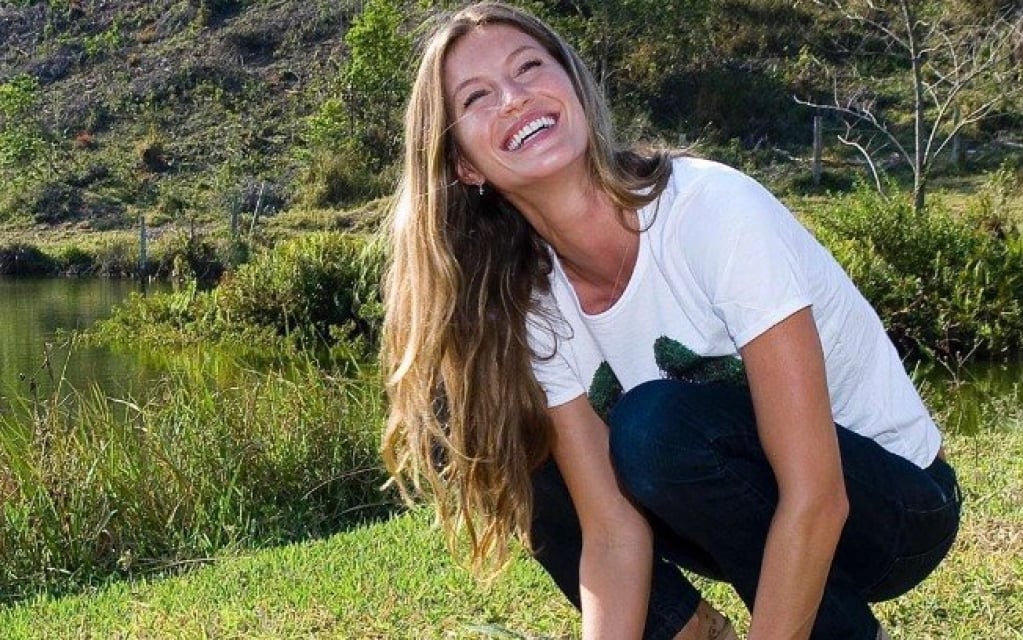 Gisele Bündchen planta 40 mil árvores para comemorar chegada dos 40 anos