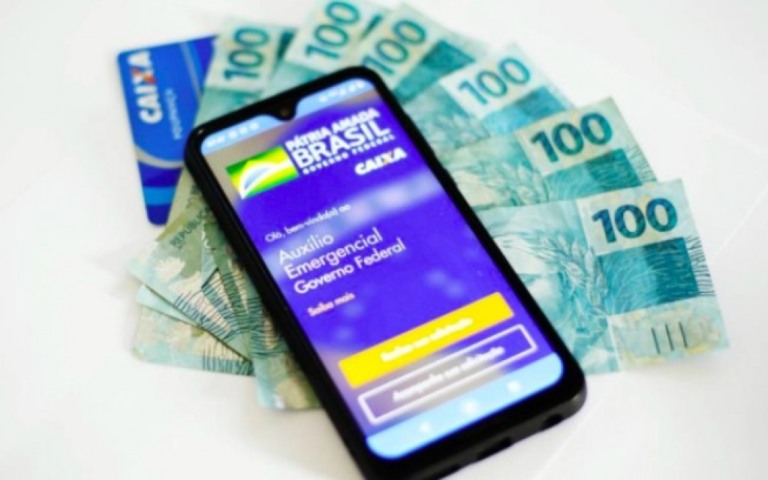 Quarta parcela do auxílio começa nesta segunda; confira quem recebe primeiro