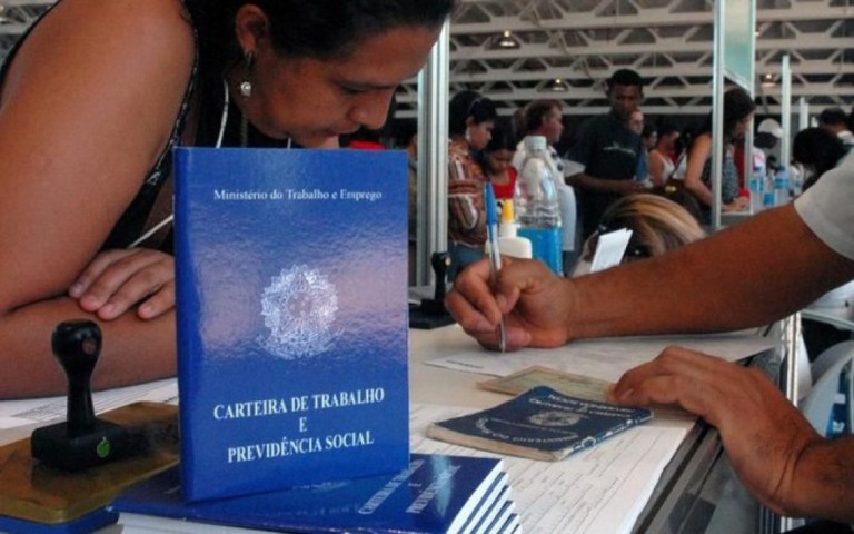 Teve o contrato de trabalho suspenso? Veja como pedir a indenização