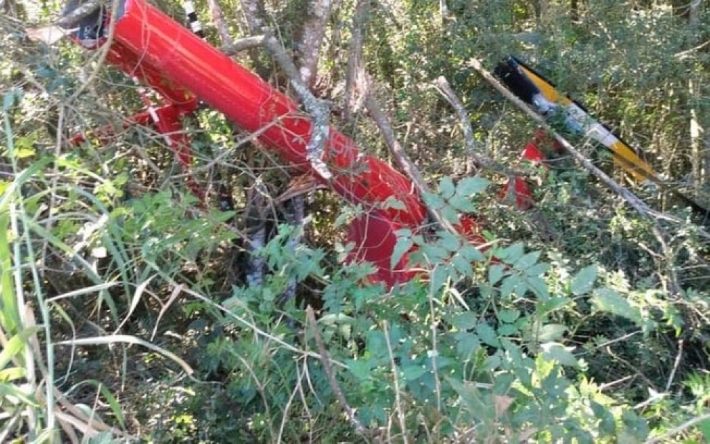 Helicóptero que transportava drogas cai no interior de SP; veja o vídeo Helicóptero que transportava drogas cai no interior de SP; veja o vídeo