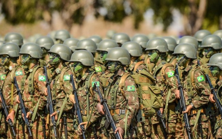 Militares são condenados por fraudes em licitações que envolvem festa em motel