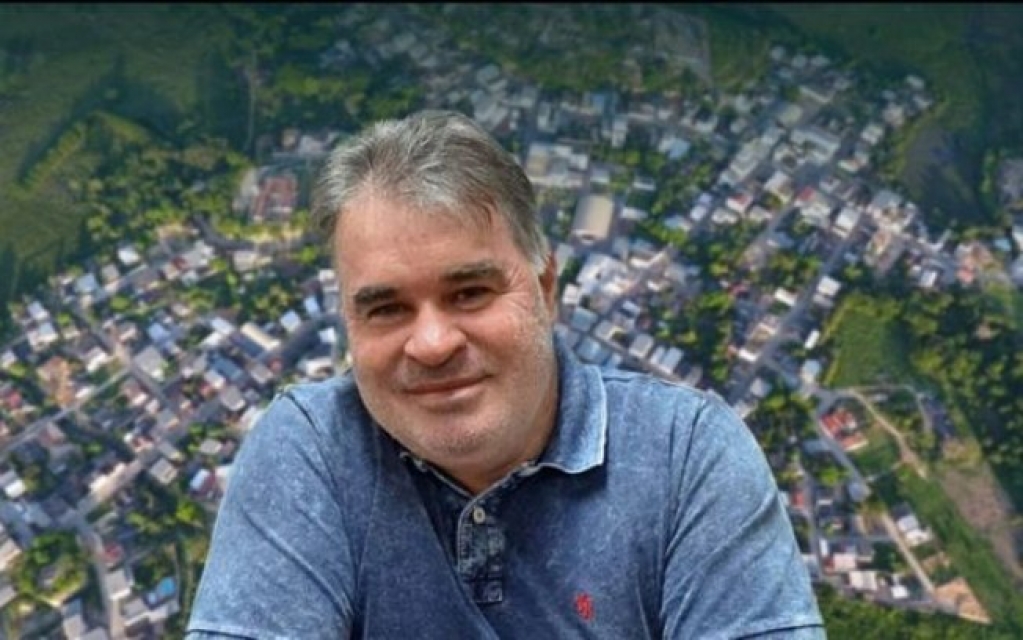 Morre, vítima de Covid-19, prefeito de Água Doce do Norte (ES) Morre, vítima de Covid-19, prefeito de Água Doce do Norte (ES)