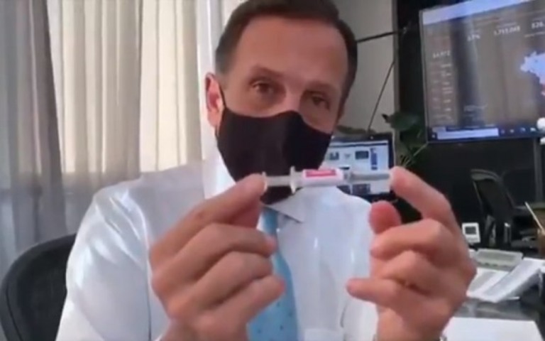 Coronavac: Doria fala em semana vitoriosa; SP atingiu alta de mortes na semana