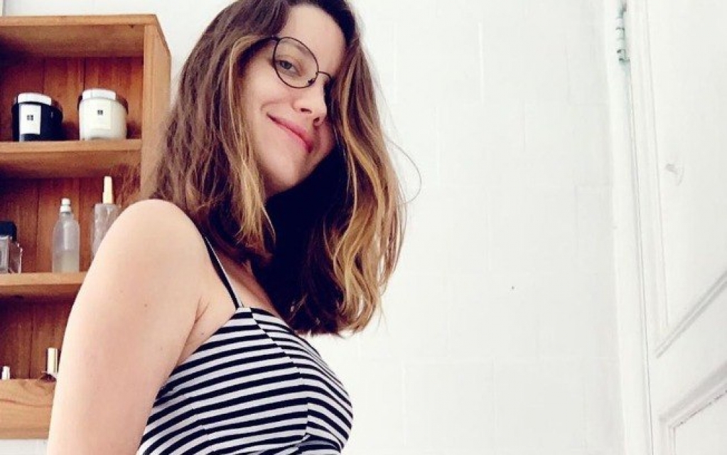 "Explodindo amor", diz Nathalia Dill no quarto mês da gravidez