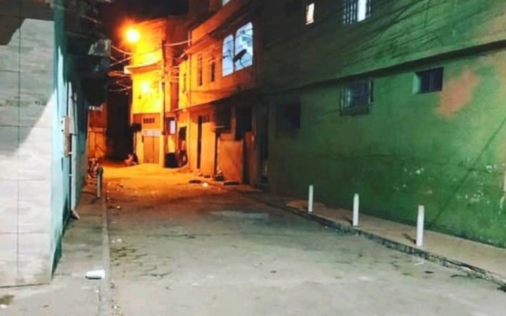 Homens atiram contra moradores de rua e deixam três feridos no Espírito Santo Homens atiram contra moradores de rua e deixam três feridos no Espírito Santo