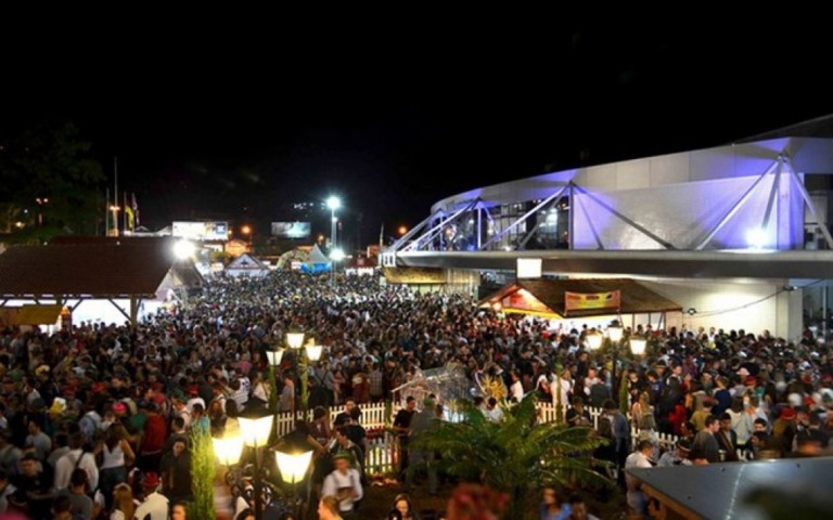 Covid-19: Blumenau cancela Oktoberfest 2020 e festa de Réveillon