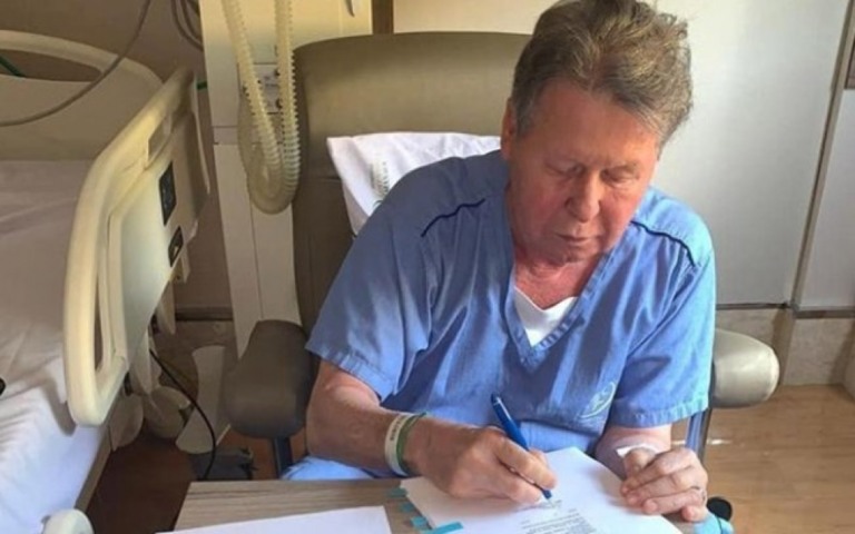 Posição do Brasil é "vexatória", diz prefeito de Manaus recuperado da Covid-19