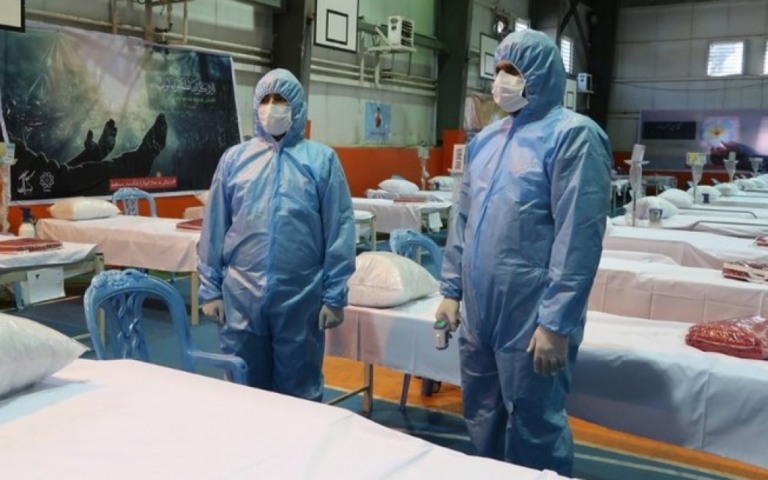 "Mais de 40 mil": governo do Irã estaria encobrindo mortes por Covid-19, diz TV