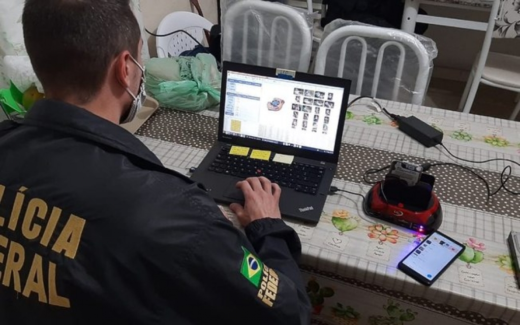 Pedófilo que divulgava estupros na deep web é preso em SP