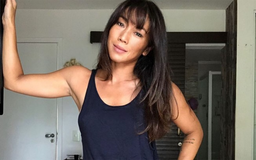 A atriz Danni Suzuki fará live com o iG nesta quinta