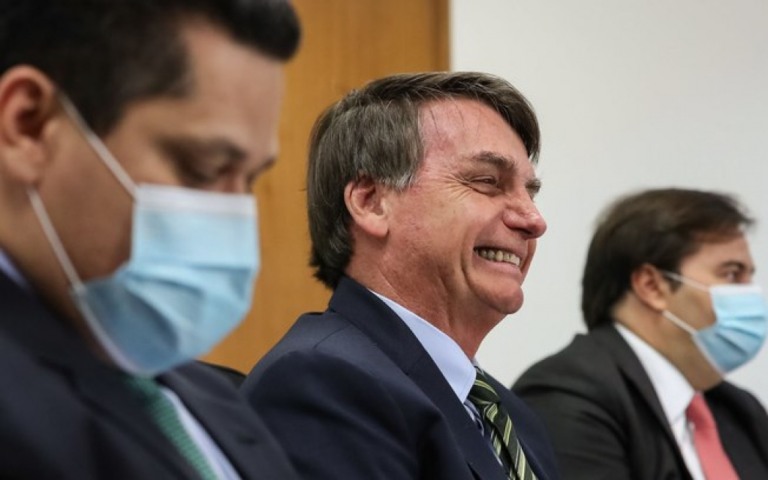 De "gripezinha" a "vamos tocar a vida": as vezes que Bolsonaro minimizou a Covid