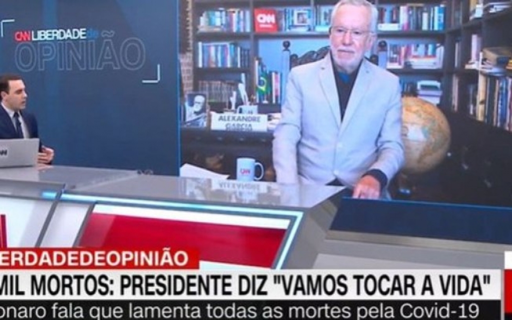 Apresentador da CNN tem discussão com Alexandre Garcia ao vivo sobre cloroquina