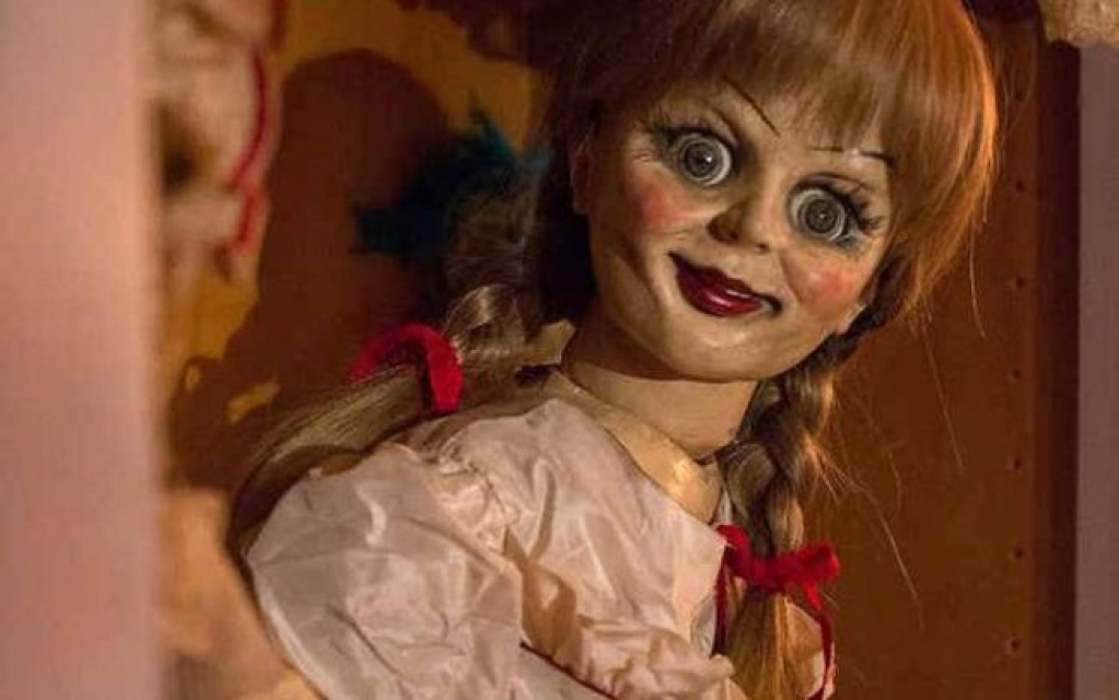 Boneca Annabelle sumiu? Boato aumenta expectativa por "Invocação do Mal 3"