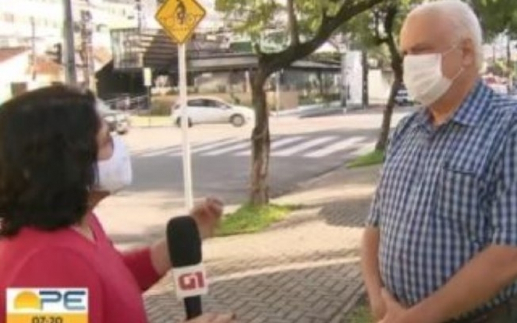 Repórter da Globo discute com entrevistado: "Não tem 100 mil mortes inventadas"