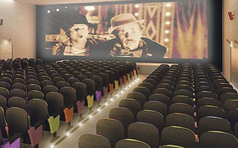 Barrado em cinema por divergência no RG, homem trans será indenizado