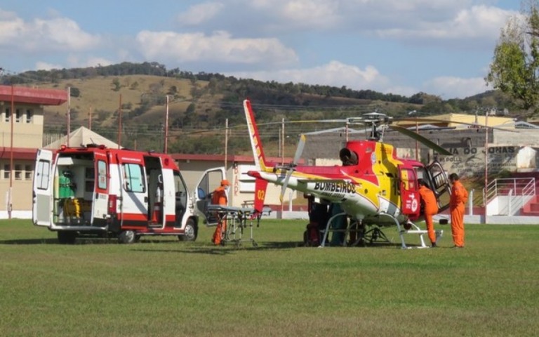 Bomba estoura na boca de menino de 8 anos em Minas Gerais