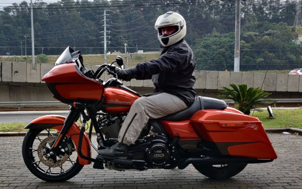 Harley-Davidson Road Glide Special tem mais eletrônica