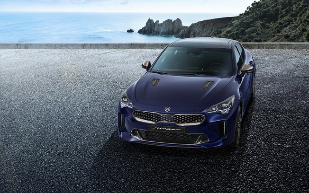 Kia Stinger reestilizado está nos planos da marca para o Brasil