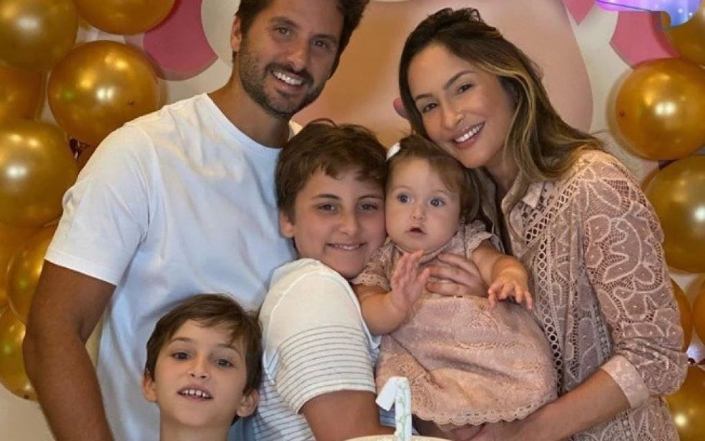 Claudia Leitte comemora primeiro aniversário da filha Bela