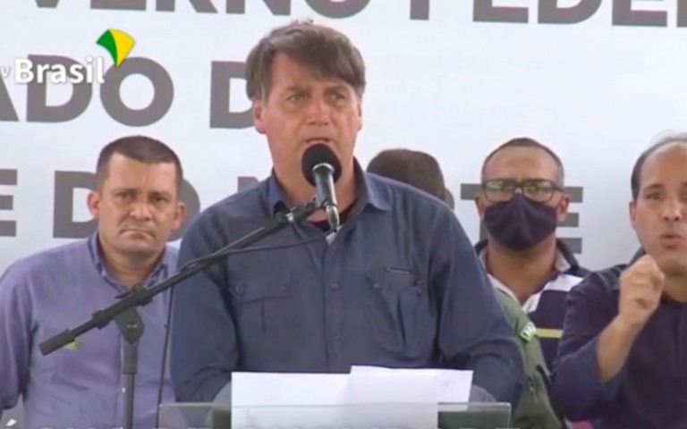 Bolsonaro: auxílio emergencial não é definitivo e custa R$ 50 bilhões por mês