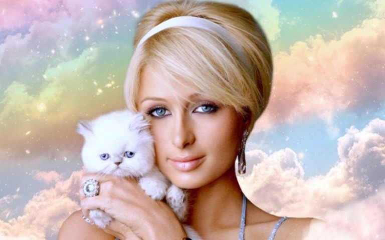 Paris Hilton revela que sofreu abusos em internato na adolescência